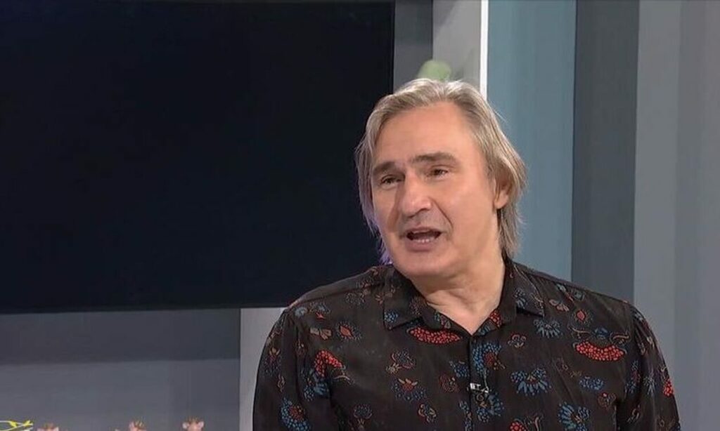 Άκης Σακελλαρίου: Καθόμουν σε ένα παγκάκι και έλεγα τώρα, το ζω αυτό ή δεν το ζω