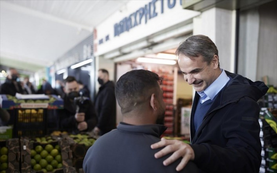 Κ. Μητσοτάκης από λαχαναγορά Ρέντη: Συνεχής ο αγώνας κατά της ακρίβειας - Έχουμε πια πτώση τιμών