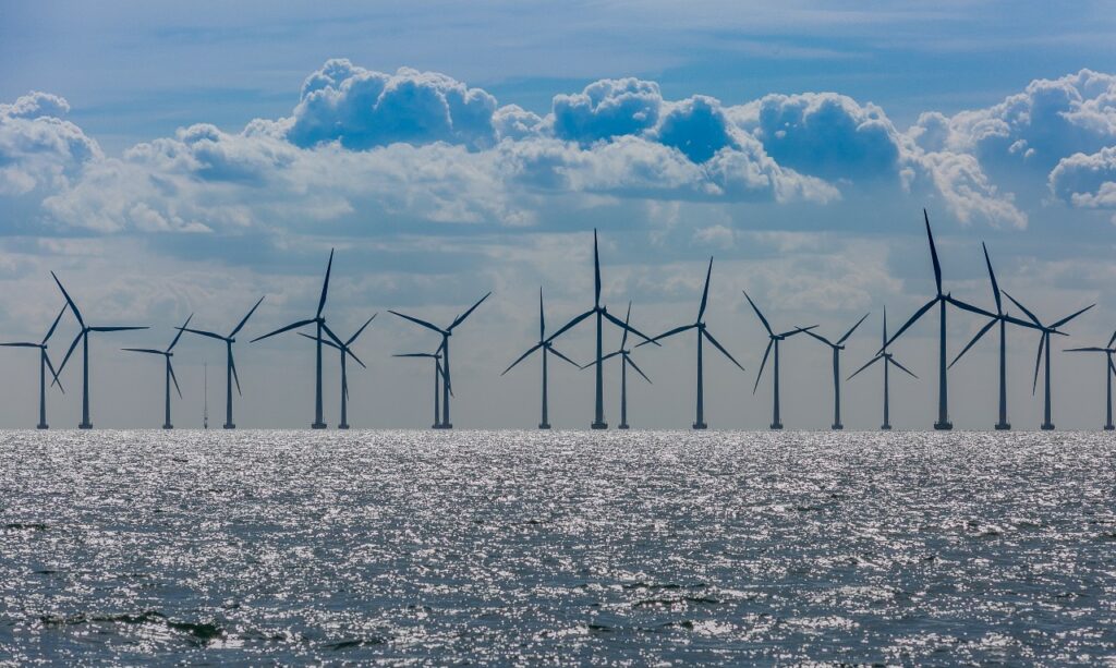 Υπογράφονται συμφωνίες για offshore αιολικά πάρκα πριν να υπογραφεί το πλαίσιο!
