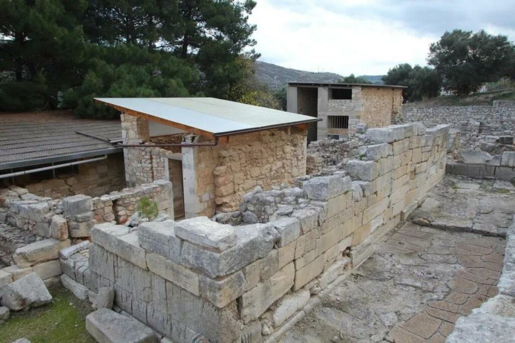 Κνωσός: Πραγματοποιούνται εργασίες στερέωσης στο «Μικρό Ανάκτορο»