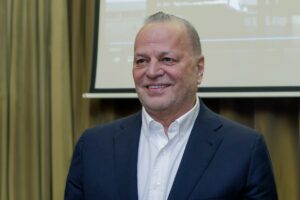 Metlen: O Ευάγγελος Μυτιληναίος απέκτησε 15.000 μετοχές έναντι 708 χιλ. ευρώ