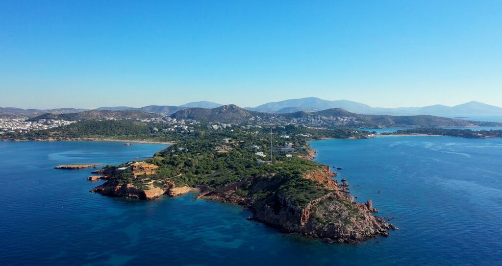 Από το «Ορφανοτροφείο» στο «Μεγάλο Καβούρι»: Αφού τον εγκατέλειψαν οι Εβραίοι, ο γνωστός εφοπλιστής με τις δικαστικές περιπέτειες στο real estate, επιδιώκει προσέγγιση με πασίγνωστο εφοπλιστή και ανερχόμενο επιχειρηματία!