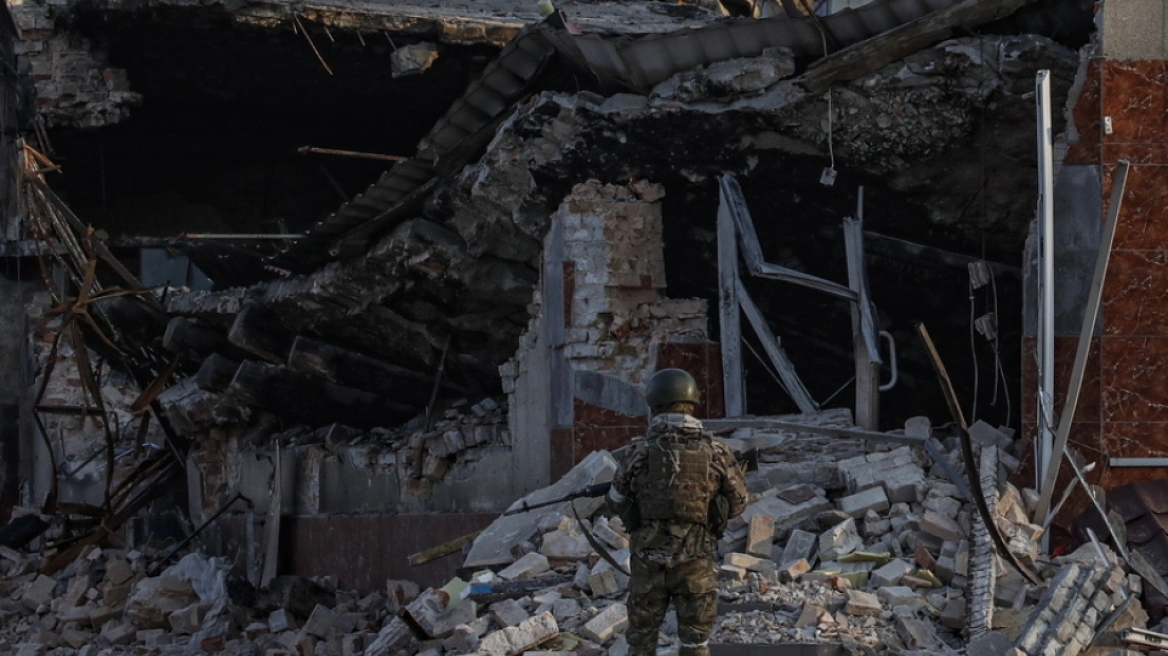 Οι ρωσικές δυνάμεις κατέλαβαν χωριό κοντά στο Ντονέτσκ, μετέδωσε το Interfax