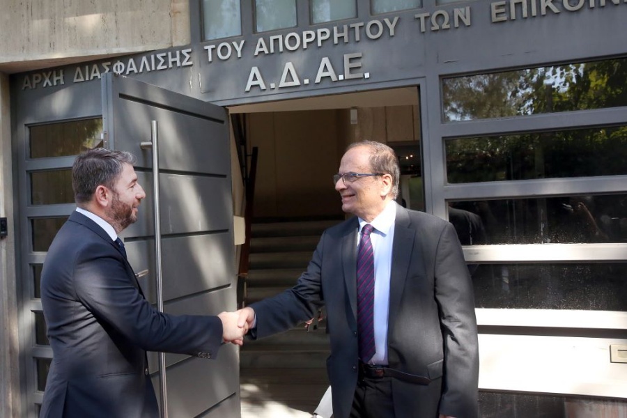 Νίκος Ανδρουλάκης από ΑΔΑΕ: Ανοίγει το «Κουτί της Πανδώρας» για τον Μητσοτάκη