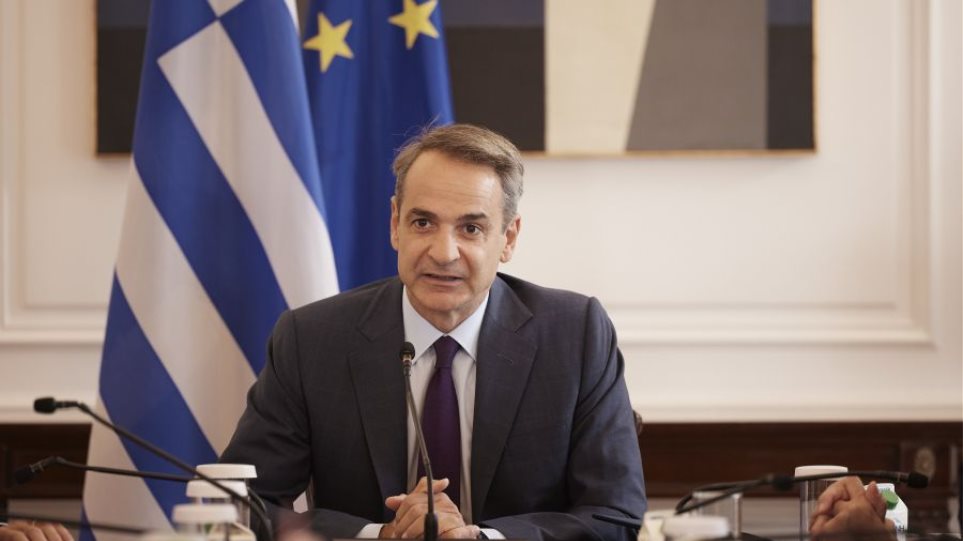 Διαβάστε ακόμη: Καιρός σήμερα: Μετά τα χιόνια και τις καταιγίδες, έρχονται 35άρια, σκόνη και λασποβροχές Πυροβόλησαν στο στήθος τον τραγουδιστή Kendji Girac Μαρίνα Πατούλη: Το απίστευτο τρολάρισμα για τα φίλτρα στα social Σίντνεϊ Σουίνι: «Συγγνώμη που έχω ωραία στήθη» – Το φωτογραφικό άλμπουμ της από διακοπές στο Μεξικό