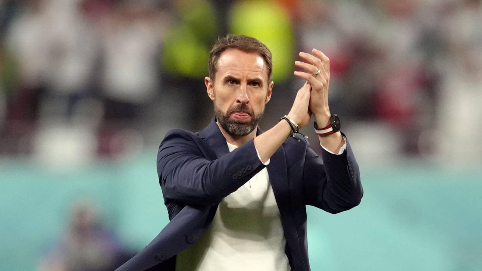 240529065207_gareth-southgate-applauds-england-fans-after-victory-over-iran-world-cup