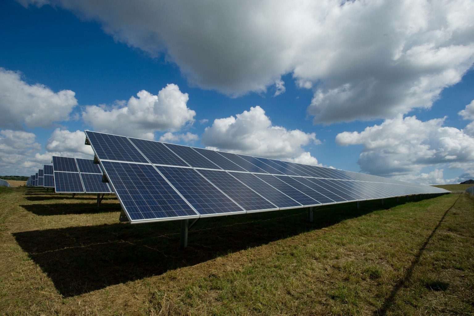 ΤΕΡΝΑ Ενεργειακή: «Προικίζει» με αποθήκευση φωτοβολταϊκά έργα ισχύος 92,12 MW
