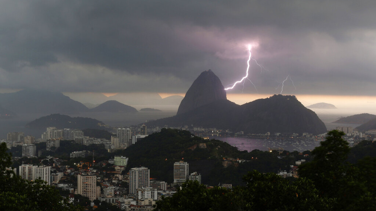 Βραζιλία: 5 νεκροί, 18 αγνοούμενοι έπειτα από σφοδρές βροχοπτώσεις