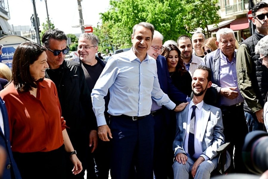 Στο Μαρούσι ο Κυριάκος Μητσοτάκης - Μίλησε με πολίτες και καταστηματάρχες