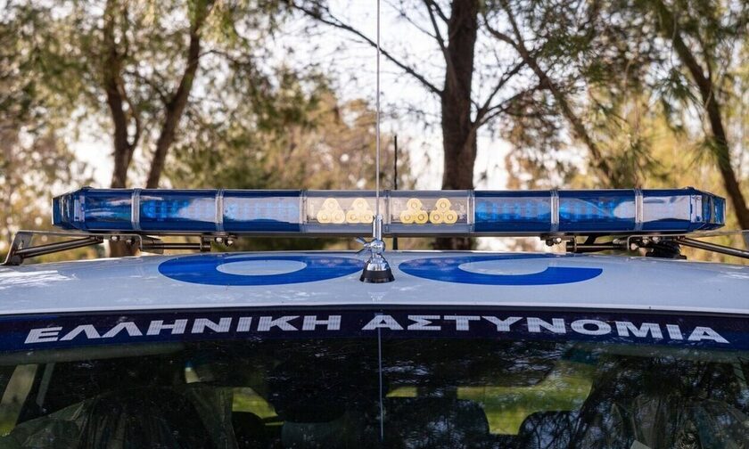 Γυναικοκτονία στη Θεσσαλονίκη: 46χρονος σκότωσε την 60χρονη σύζυγό του και τραυμάτισε με μαχαίρι τον 29χρονο γιο τους