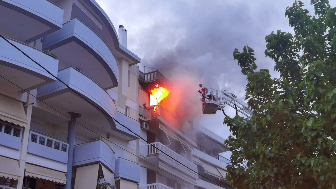 Αγία Παρασκευή: Τραγωδία σε διαμέρισμα - Γυναίκα βρέθηκε απανθρακωμένη έπειτα από πυρκαγιά