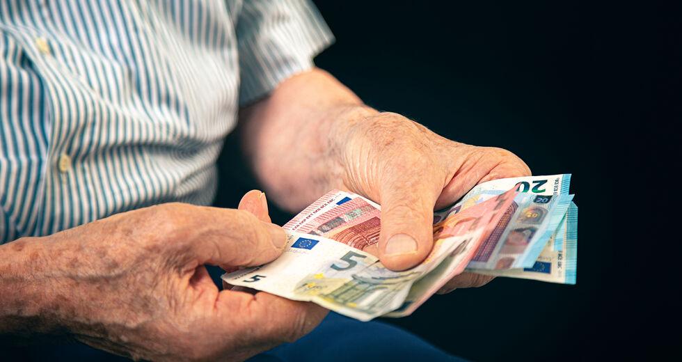 Συντάξεις Ιουνίου: Πότε καταβάλλονται στους συνταξιούχους
