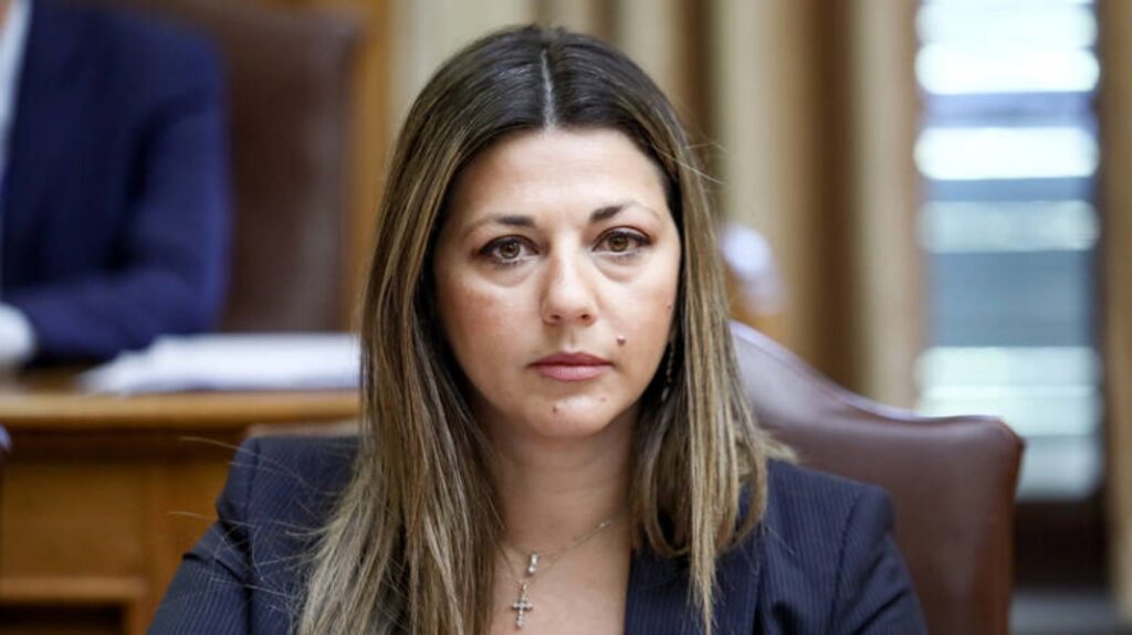 Σοφία Ζαχαράκη: Στόχος την επόμενη δεκαετία να σταθεροποιηθούν οι γεννήσεις