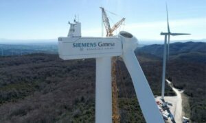 Siemens Energy: Άλμα 12% για τη μετοχή – «Κόβει» 26.000 θέσεις εργασίας στη Gamesa
