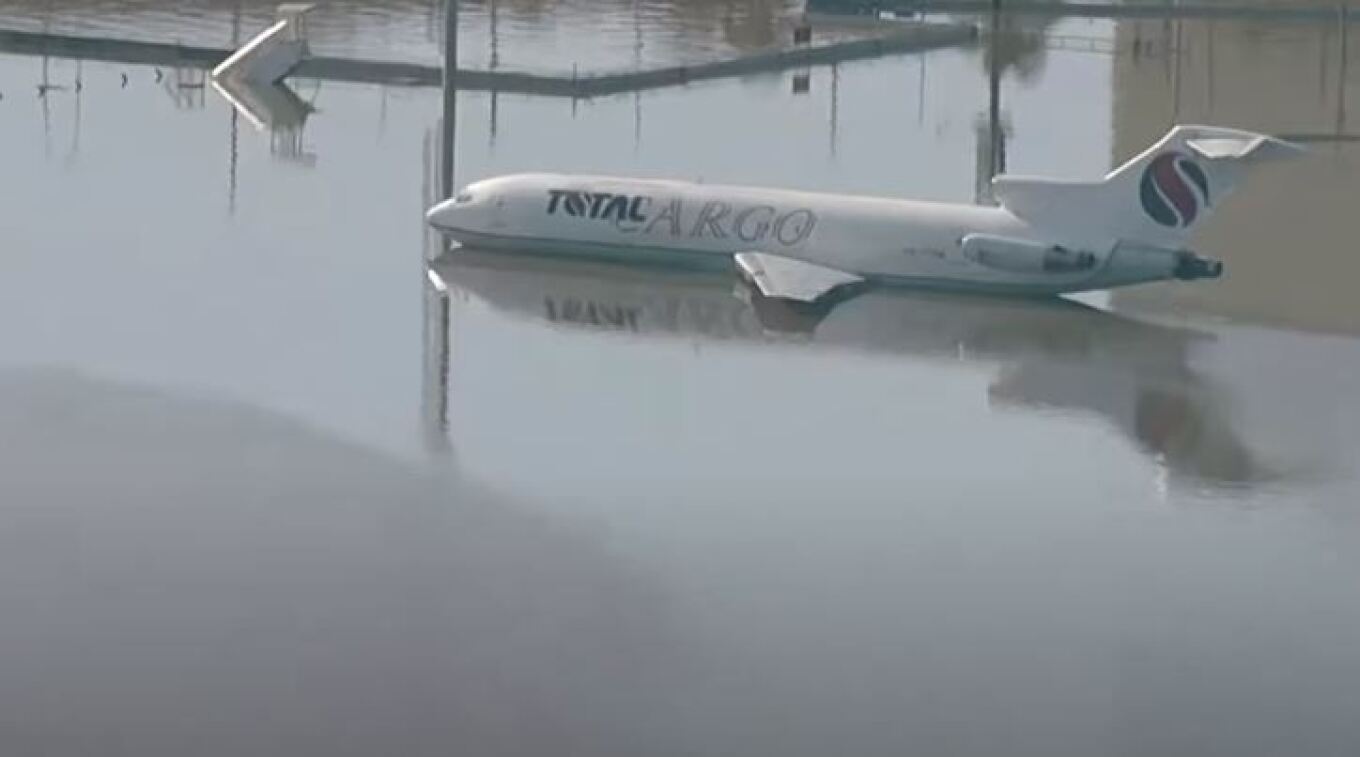 Πλημμύρες στη Βραζιλία - Λιμνοθάλασσα... θυμίζει το αεροδρόμιο του Πόρτο Αλέγκρε, δείτε βίντεο