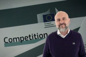 Τι σχέση έχει ο Στασινός με τον τουρισμό και προκηρύσσει διαγωνισμό με προϋπολογισμό 12 εκατ. ευρώ