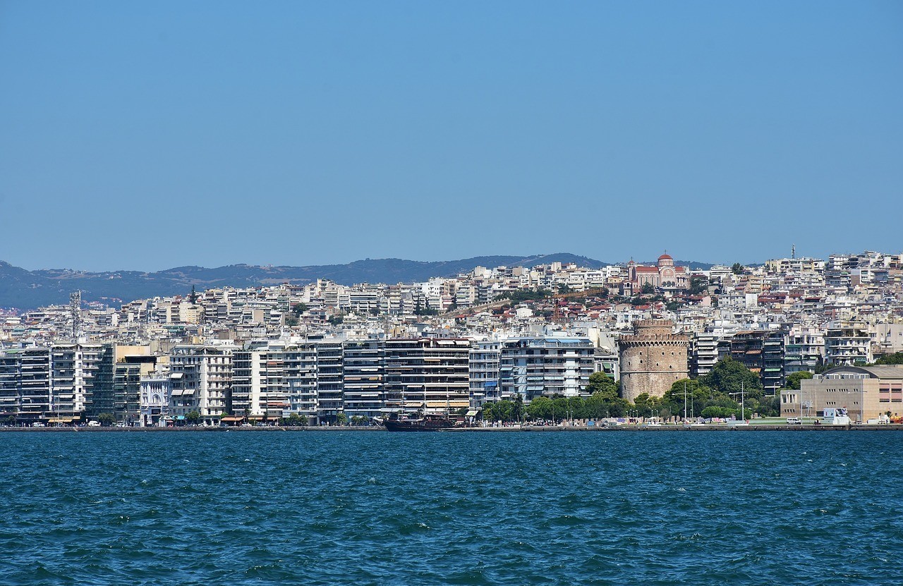 Θεσσαλονίκη: Τιμή-ρεκόρ για διαμέρισμα με θέα στον Θερμαϊκό, πουλήθηκε έναντι 2,6 εκατ. ευρώ – Ποιος το αγόρασε