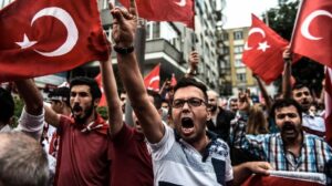 Le Figaro: «Αναζωπύρωση της δράσης των Γκρίζων Λύκων στη Γαλλία»