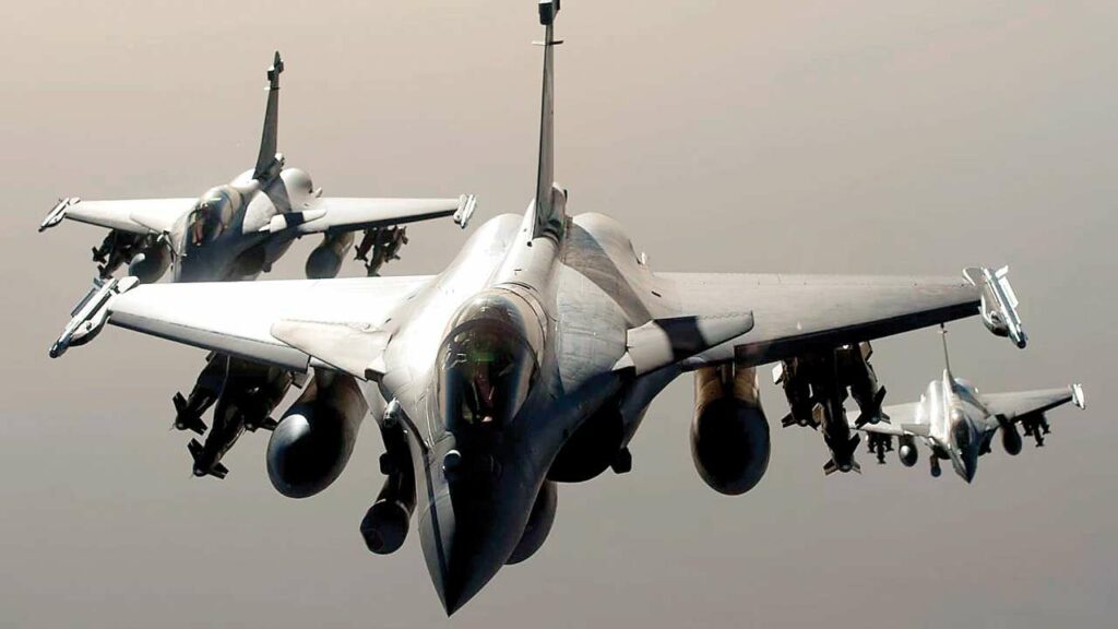 Στα σκαριά η αγορά 6 ακόμη μαχητικών Rafale από τη Γαλλία