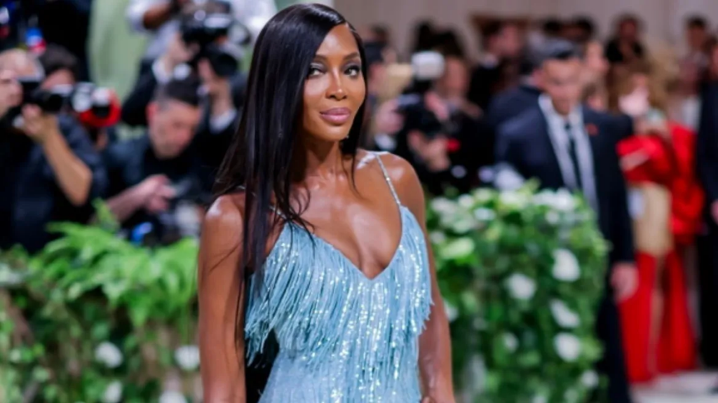 Διαβάστε ακόμη: Eurovision 2024: Τα χασμουρητά της Μαρίνας Σάττι και η απάντηση της ΕΡΤ Όλο το σόι της Νταϊάνα στο πλευρό του Χάρι -Ανοίγουν «πόλεμο» με το Παλάτι Ποσειδώνας Γιαννόπουλος για Ζερόμ Καλούτα: Mη μας πουλάει και εξυπνάδα Σιτάρι: Αδειάζουν οι αποθήκες – Εντείνονται οι ανησυχίες για μια επισιτιστική κρίση