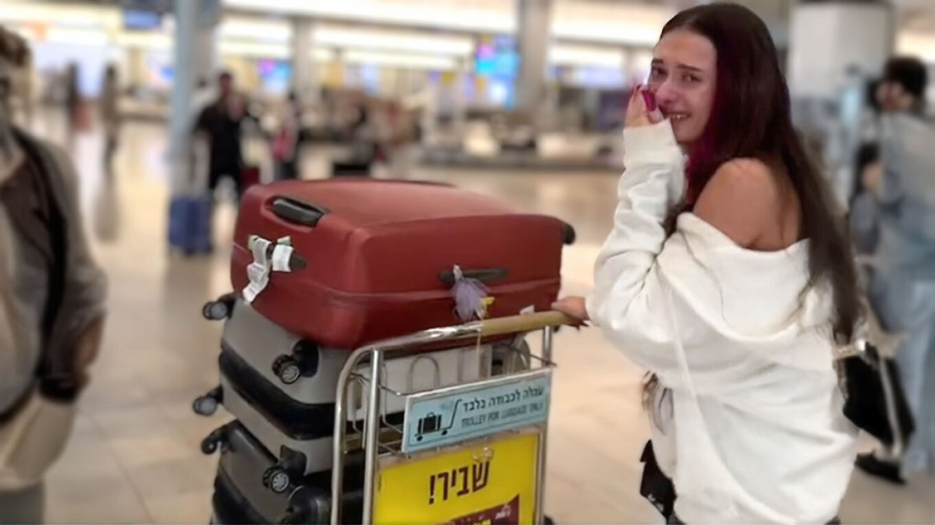 Eurovision: Με κλάματα επέστρεψε η Ισραηλινή εκπρόσωπος - Βίντεο