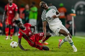 Απίστευτο: Παίκτης στην Ρουμανία έβαζε να αγωνίζεται στην θέση του ο δίδυμος αδελφός του