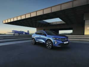 Renault Rafale: Με 300 ίππους και τετρακίνηση ταράζει τα νερά στα SUV
