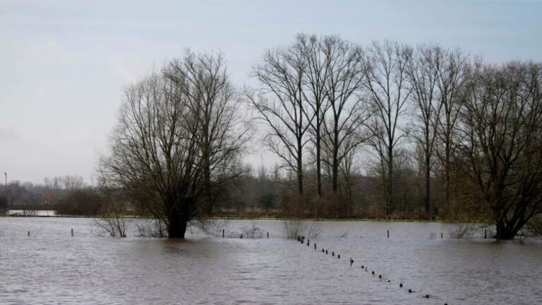 Σφοδρές πλημμύρες έπληξαν την περιοχή της Λιέγης στο ανατολικό Βέλγιο
