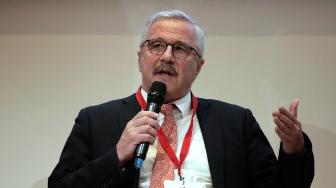 Γιάννης Μανιάτης: Το ΠΑΣΟΚ θα αναλάβει τις διεργασίες για την επόμενη ημέρα στην Κεντροαριστερά