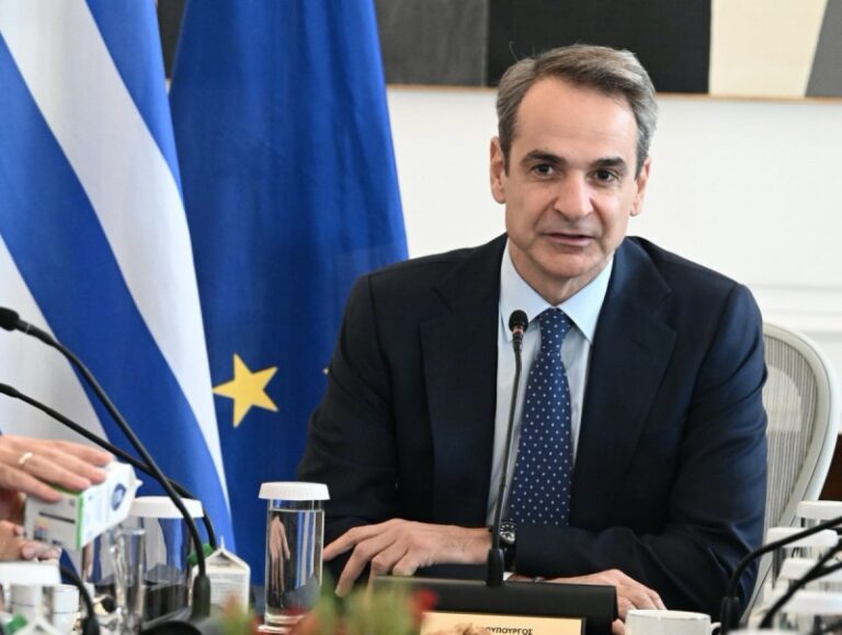 Κυρ.Μητσοτάκης-Διακαναλική Συνέντευξη (1): Η ΝΔ είναι απολύτως συνεπής στις προεκλογικές της δεσμεύσεις και έχει τρία χρόνια μπροστά της-Η Ελλάδα θέλει ισχυρή εκπροσώπηση στις Βρυξέλλες και στο Στρασβούργο