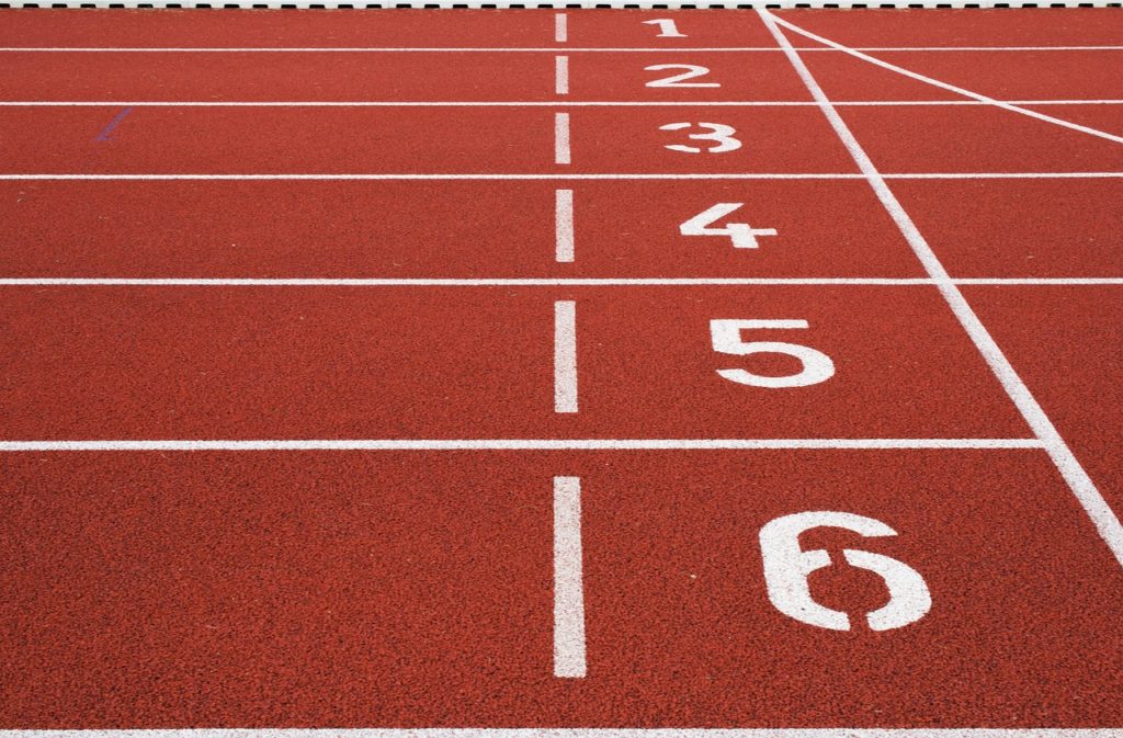 240526135350_track-and-field-1867053_1280-1024×673