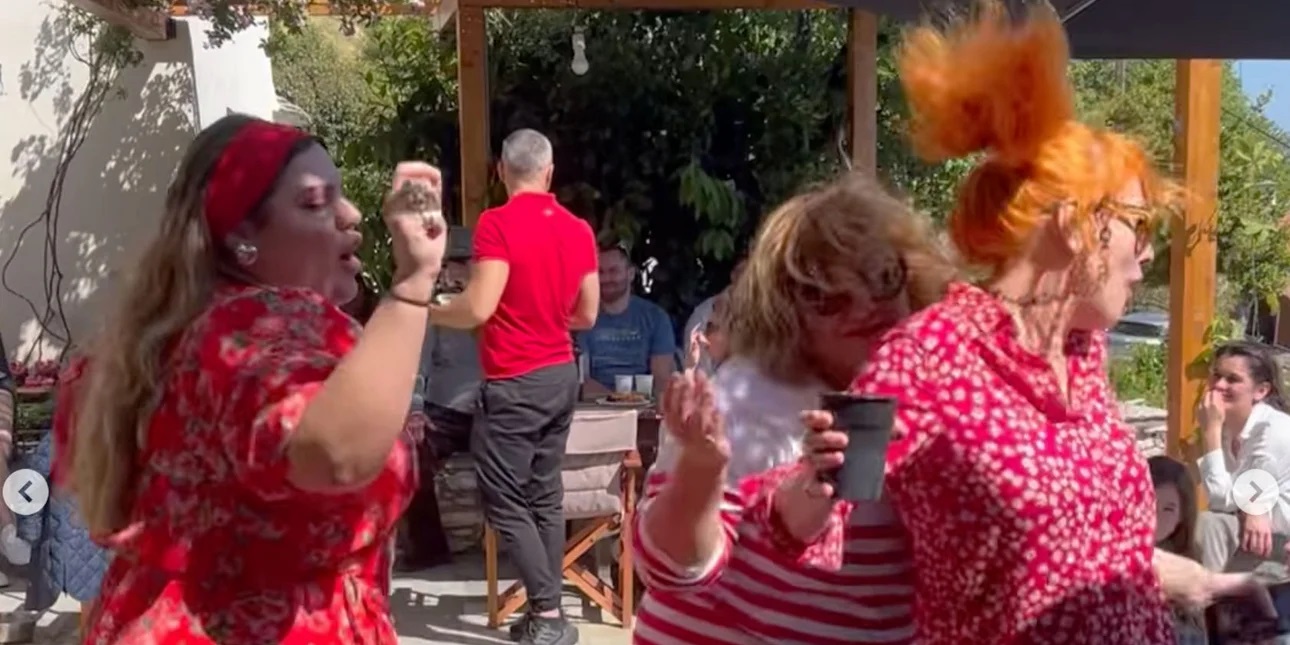 Βίκυ Σταυροπούλου, Δανάη Μπάρκα, Σμαράγδα Καρύδη χορεύουν το Ζάρι της Μαρίνας Σάττι με μοναδικό τρόπο
