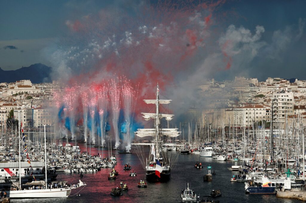 240508214337_2024-05-08T175229Z_1518681222_UP1EK581C32T6_RTRMADP_5_OLYMPICS-2024-FLAME