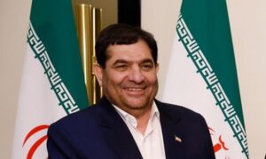 Ιράν: Ποιος είναι ο Μοχάμαντ Μοχμπέρ, ο υπηρεσιακός πρόεδρος μετά τον θάνατο του Εμπραχίμ Ραϊσί
