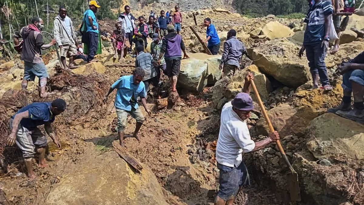 Σοκ στη Παπούα Νέα Γουινέα: 2.000 άνθρωποι θάφτηκαν ζωντανοί από κατολίσθηση - Βίντεο