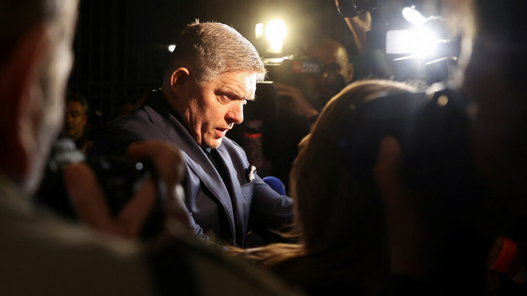 240515181615_2023-09-30T202112Z_1502096154_RC28J3AO7QQM_RTRMADP_3_SLOVAKIA-ELECTION