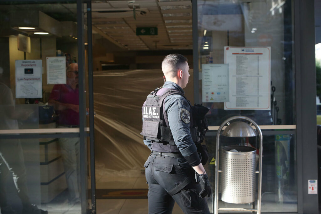Πειραιάς: Ένας νεκρός κι ένας βαριά τραυματίας σε ανταλλαγή πυροβολισμών - Μια