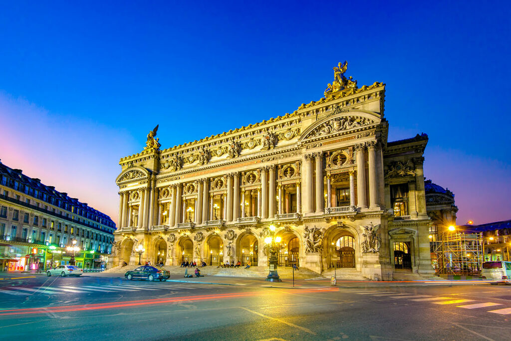 240606070410_Champs-Elysees-city-guides-Palais-Garnier