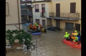 Ιταλία: Τρεις αγνοούμενοι λόγω κακοκαιρίας– Βρίσκονταν στις όχθες του ποταμού Νατ