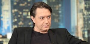Γιάννης Κότσιρας: Θαυμάζω πολύ τους ράπερ, τους θεωρώ σύγχρονους ποιητές