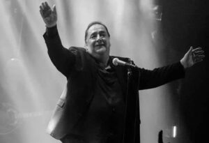 Βασίλης Καρράς: Άφησε σημείωμα στη σύζυγό του πριν πεθάνει - «Χριστίνα, σε αυτό το ταξίδι δεν θα σε πάρω μαζί μου»