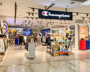 Champion: Πουλήθηκε το brand έναντι 1,2 δισ. δολάρια