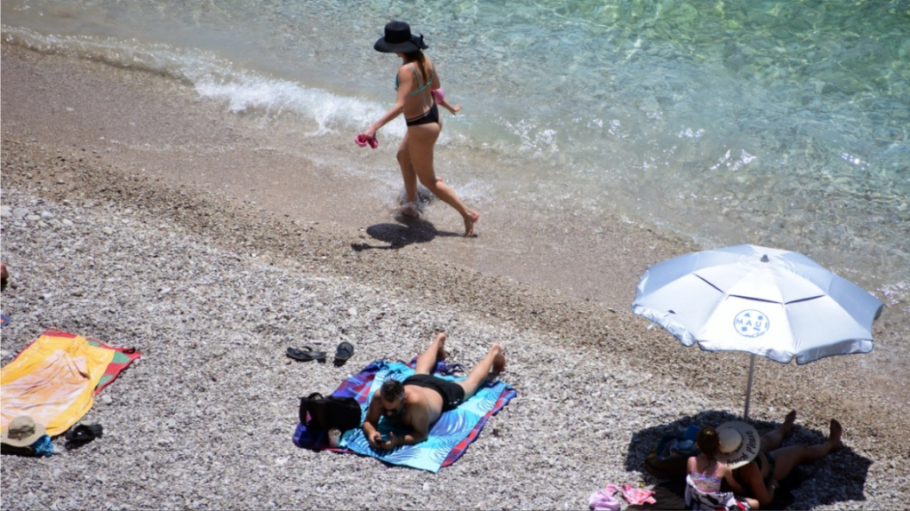 Καιρός: Ανεβαίνει από σήμερα ο υδράργυρος - Πότε και πού η θερμοκρασία θα ξεπεράσει τους 43°C