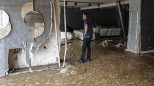 Πλημμύρες στην Άγκυρα εξαιτίας ισχυρής καταιγίδας