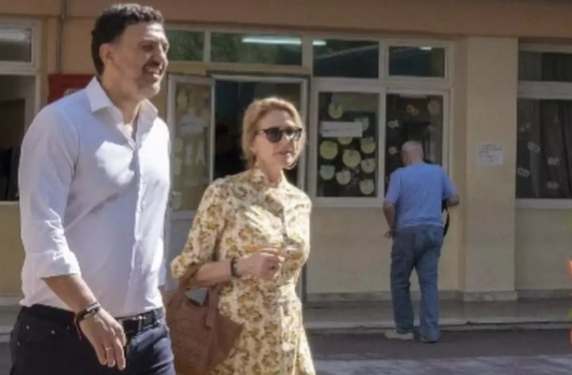 Ευρωεκλογές 2024 – Βασίλης Κικίλιας: Ψήφισε με τη Τζένη Μπαλατσινού στο πλευρό του