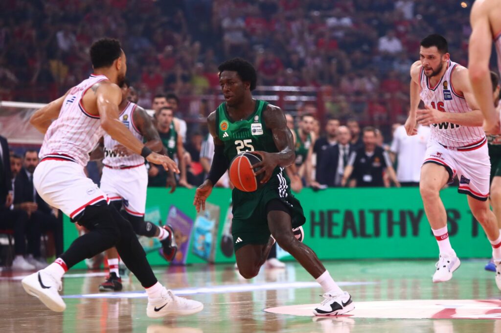 Ολυμπιακός-Παναθηναϊκός 85-88: Οι «πράσινοι» έκαναν την ανατροπή και ο τίτλος θα κριθεί στο ΟΑΚΑ