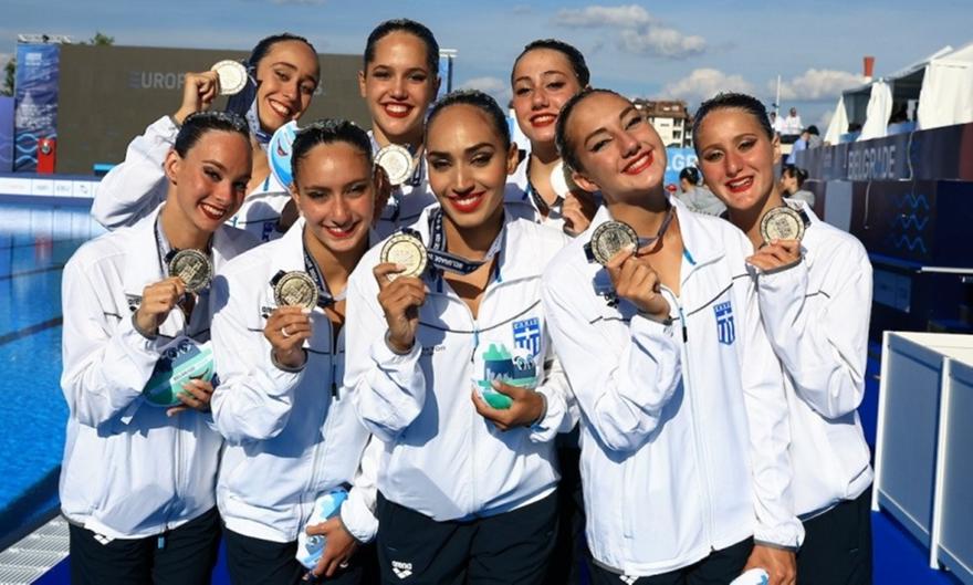 Ιστορικό χρυσό μετάλλιο για την ελληνική καλλιτεχνική κολύμβηση στο ευρωπαϊκό υγρού στίβου