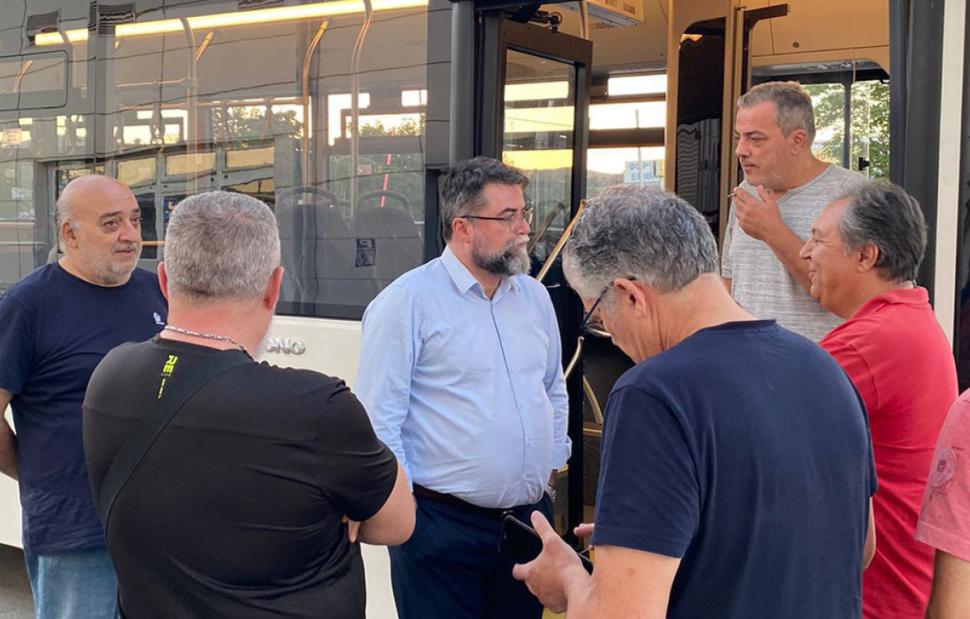 Στο αμαξοστάσιο της Ανθούσας ο νέος υφυπουργός Υποδομών Βασίλ