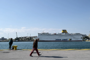 Aκτοπλοϊκά εισιτήρια: Στα ίδια επίπεδα από το 2022 – Γιατί δεν πέφτουν οι τιμές