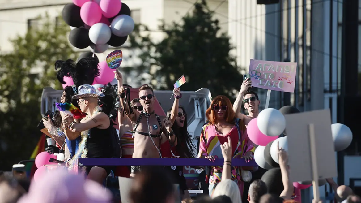 «Αthens Pride 2024»: Σε εξέλιξη οι εκδηλώσεις και η πορεία - Δείτε φωτογραφίες και βίντεο